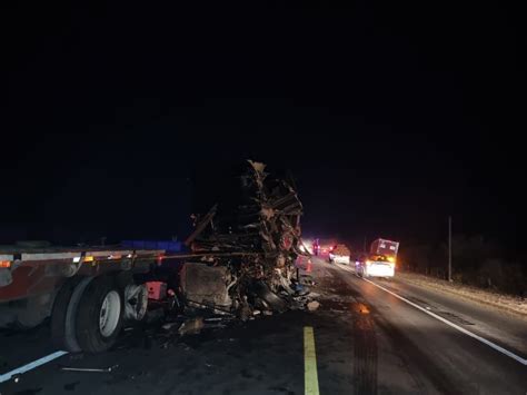 La Jornada Choque de tráilers deja un muerto en carretera Tampico