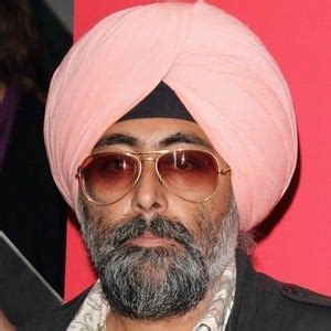 Hardeep Singh Kohli - Age, Family, Bio | Famous Birthdays