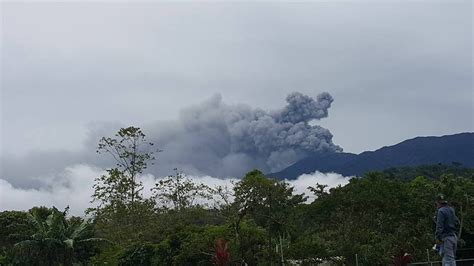 Erupci N Volc N Turrialba Mayo Foto Marily Mobre