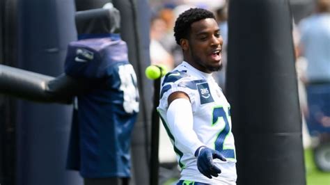 Seattle Seahawks Cb Devon Witherspoon Verbally Physically Dominates