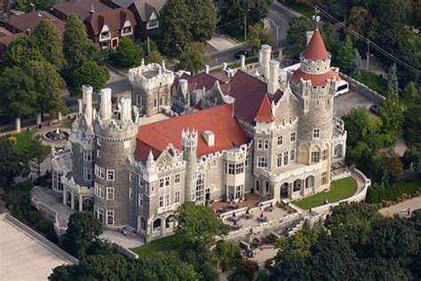 Sightseeing Bus Tours Toronto | Casa Loma | Toronto Bus co.