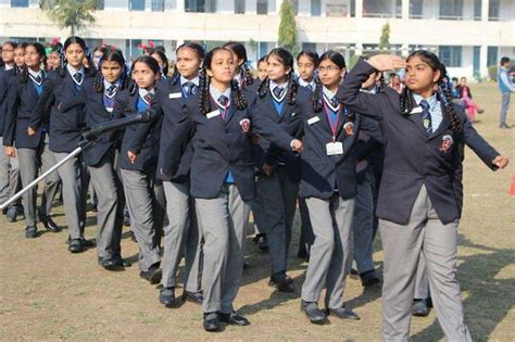 Indus Public School Kharar Mohali Girls On Parade Desirous Girls Want