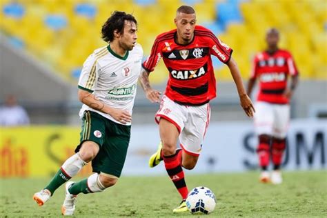 Flamengo aguarda final da Copa América para tentar contratar Valdivia