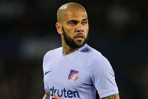 Dani Alves Es Procesado Por Agresión Sexual La Tercera