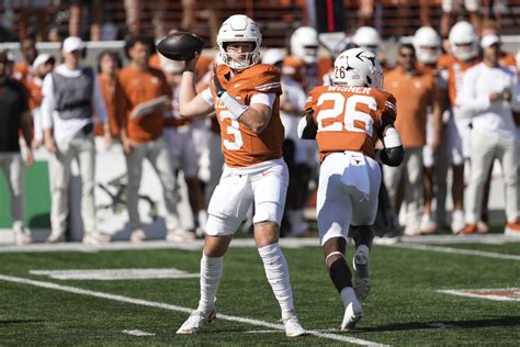 Texas Qb Quinn Ewers Named A Semifinalist For Multiple Prestigious