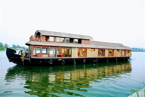 Unparalleled Elegance On A 4 Bedroom Super Luxury Houseboat With Upper