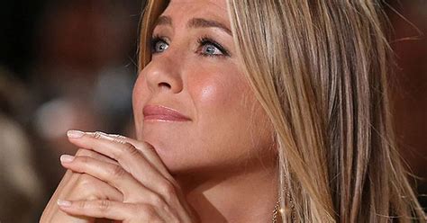 Jennifer Aniston se quitó el anillo de compromiso Infobae