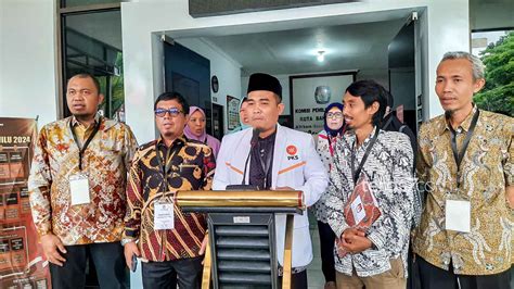 Pertama Ke Kpu Pks Banjarbaru Daftarkan Bacaleg Untuk Arungi Pemilu