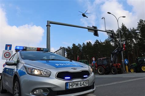 Podlascy Policjanci Zabezpieczaj Zgromadzenia Aktualno Ci Policja