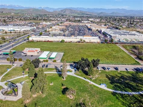 1405 1425 W Henderson Avenue Porterville CA 93257 Land For Sale