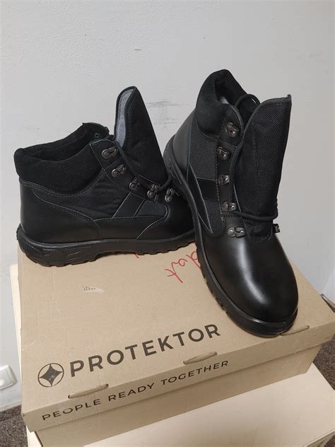 Buty robocze Protektor roz 44 Warszawa Śródmieście OLX pl