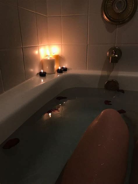 Pin By บร่อเเบร่🥴 On คู่รัก Photos Tumblr Relax Bath