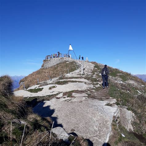 Monte Generoso Da Baita Di Orimento Como Sentiero Basso