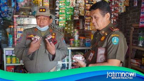 Satpol Pp Temukan Rokok Ilegal Saat Razia Di Pelosok Ponorogo