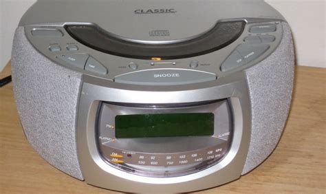 11 Best CD Clock Radios for Bedside Table Reviewed