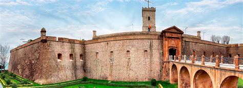 What is the history of the Montjuic Castle? we will tell you