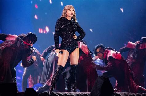 Taylor Swift's Reputation Tour B-Stage: Songs She Has Surprised Fans ...