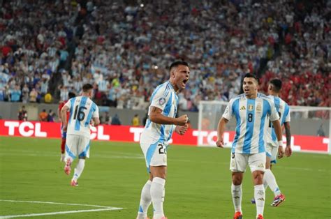 Argentina logró un triunfo agónico ante Chile para sellar la