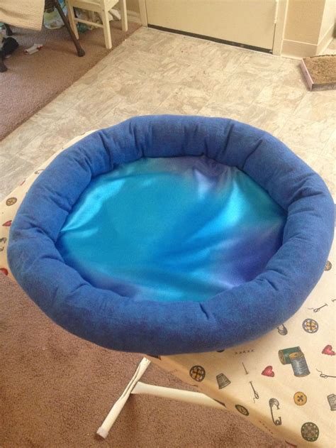 Sew A Pet Bed Easy As Two Circles Of Fabric Some Batting A Long