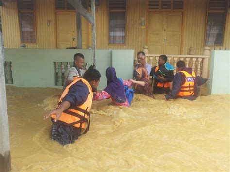 [photos] 14 Things To Know About The Worst Floods To Hit Malaysia Since