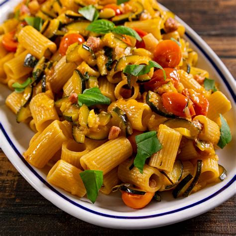 Pasta Zucchine E Pomodorini Ricetta Fatto In Casa Da Benedetta