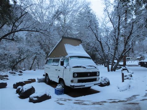 Winter Van Camping - Camp Westfalia