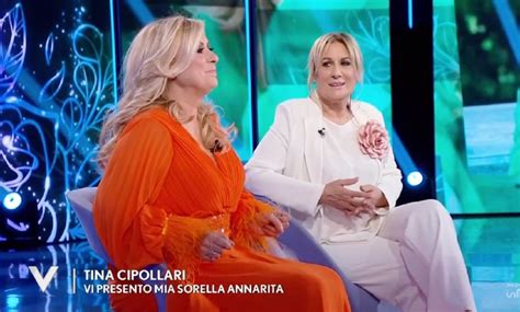 Tina Cipollari E La Sorella Ospiti A Verissimo Il Retroscena Sulla