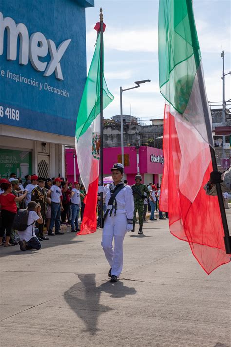 Preside Rosy Urbina Desfile Cívico Militar Con Motivo Del 213 Aniversario Del Inicio De La