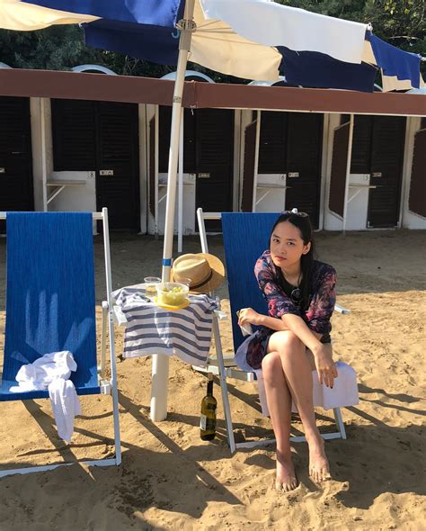 Chị gái hot girl Việt Người xinh đẹp người thần thái sang chảnh đúng chuẩn con nhà người ta