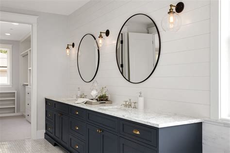 How To Choose And Install The Right Bathroom Mirror With LED Lighting