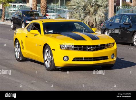 Descubrir 40+ imagen bumblebee camaro amarillo - Abzlocal.mx