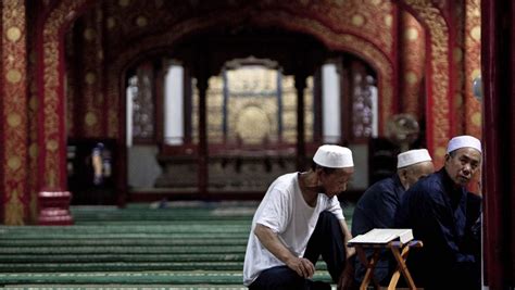 Muçulmanos Em Todo O Mundo Iniciam As Cerimônias Do Mês Sagrado Do Ramadã