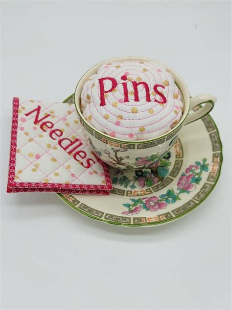 Ith Machine Embroidery Project Pincushion Needle Keeper Set Etsy