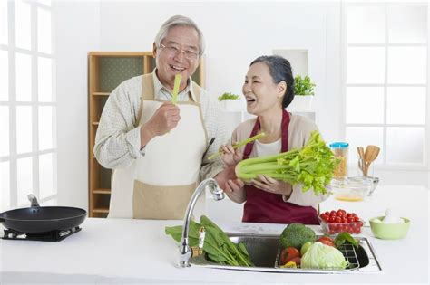 哪些饮食习惯老人应该坚持？蓝生脑医