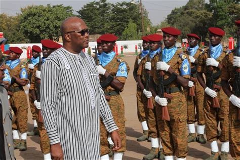 56 ans des Forces armées nationales le président du Faso assiste aux