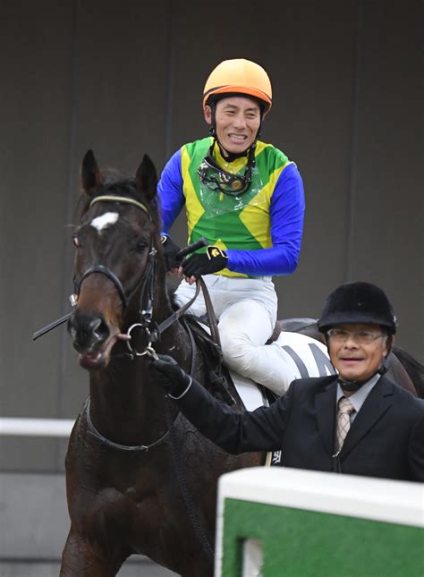 6番人気スーパーバイザーがデビューv 世代最後の芝新馬戦を制す／新馬戦 3歳馬特集 競馬写真ニュース 日刊スポーツ