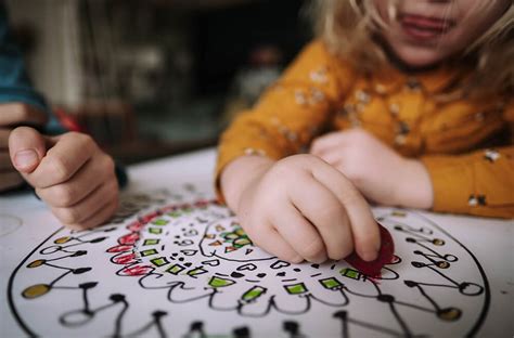 3 Schnelle Malspiele Für Kinder Holt Papier Und Stifte Raus