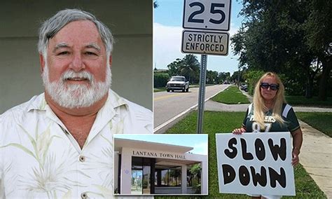 Florida Mayor Is Accused Of Offering Speed Bumps For Sex Daily Mail