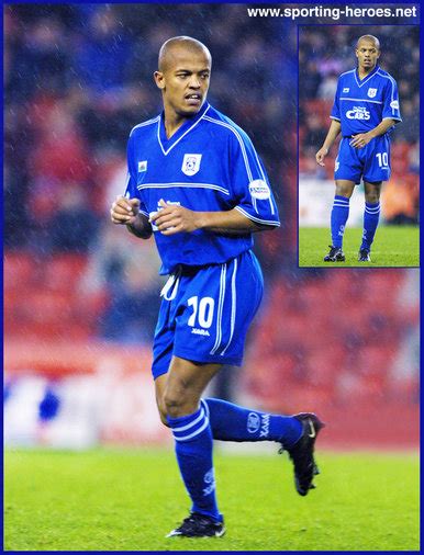 Robert EARNSHAW - League Appearances - Cardiff City FC