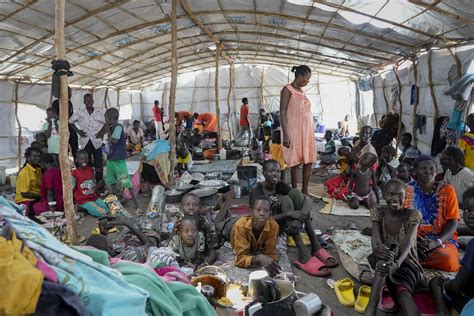 Fuyant Le Conflit Au Soudan Des Milliers Détudiants Sud Soudanais