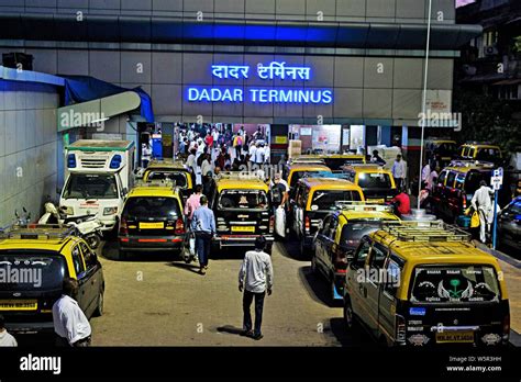 Dadar Terminus Hi Res Stock Photography And Images Alamy