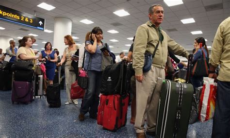 Passengers Boarding Airplanes Were Doing It Wrong The Epoch Times