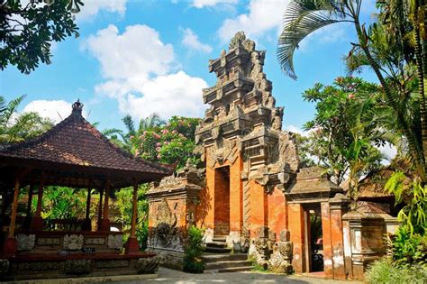 Ubud Palace - BaliMagicTour