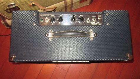 Ampeg Rocket R Blue Tolex Amps Preamps Rivington Guitars