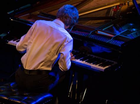 Jan Lisiecki Plays Schubert Jan Lisieckis From Purity To Passion