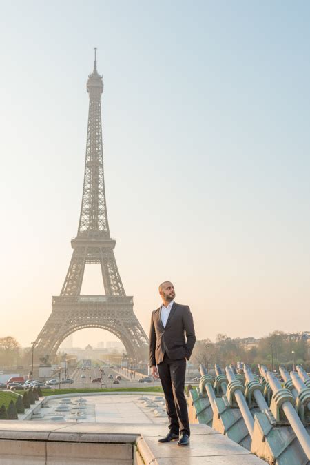 Eiffel Tower Maternity Photoshoot THE PARISIAN PHOTOGRAPHERS