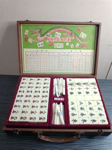 Vintage Mahjong Set on Carousell