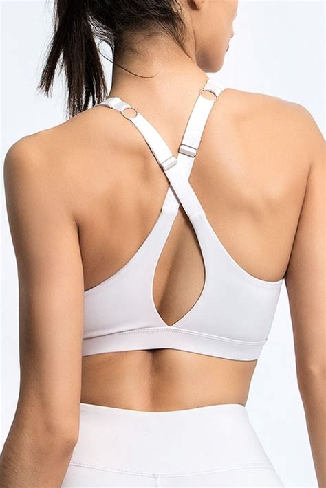 Cross Back Adjustable Strap Sports Bra White In 2020 White Sports Bra