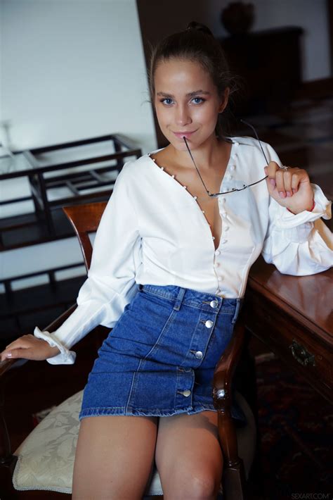 Amateur Girl Sexart Spreading Cassia High 0009 Porn