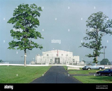 show gold   bullion depository  fort knox gxqee
